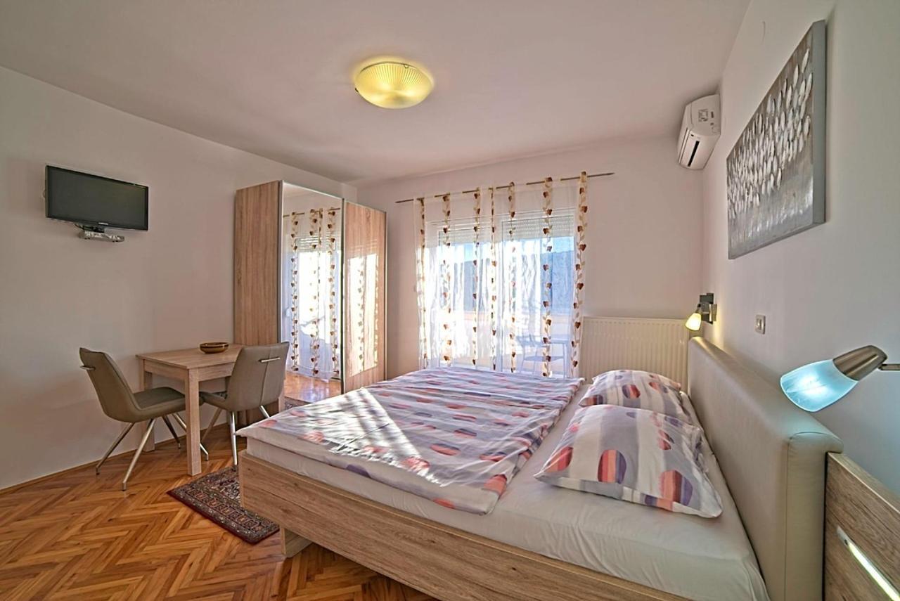 Studio Apartments Peric Rab Kampor Ngoại thất bức ảnh