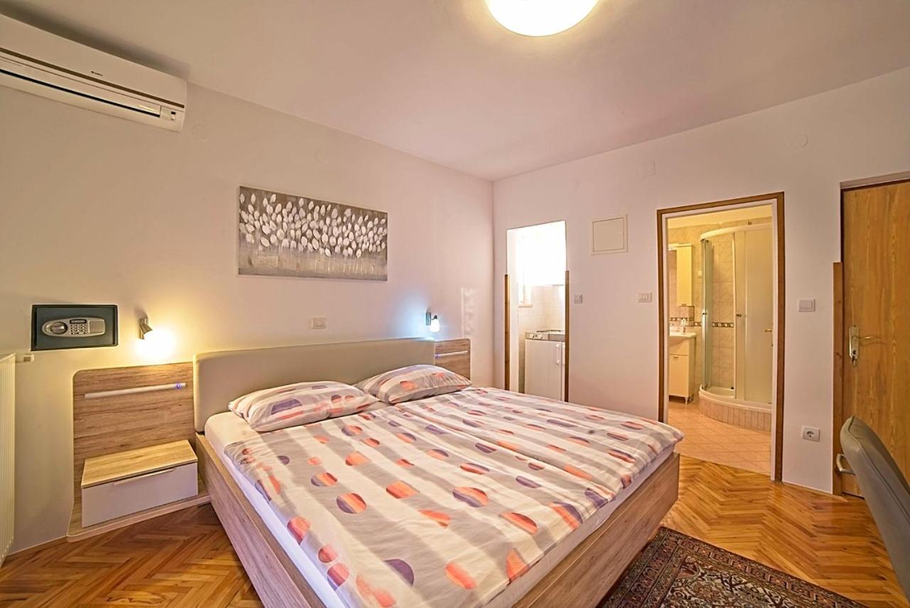 Studio Apartments Peric Rab Kampor Ngoại thất bức ảnh