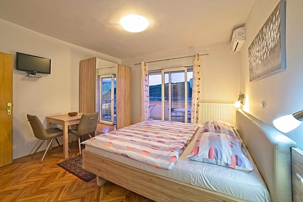 Studio Apartments Peric Rab Kampor Ngoại thất bức ảnh