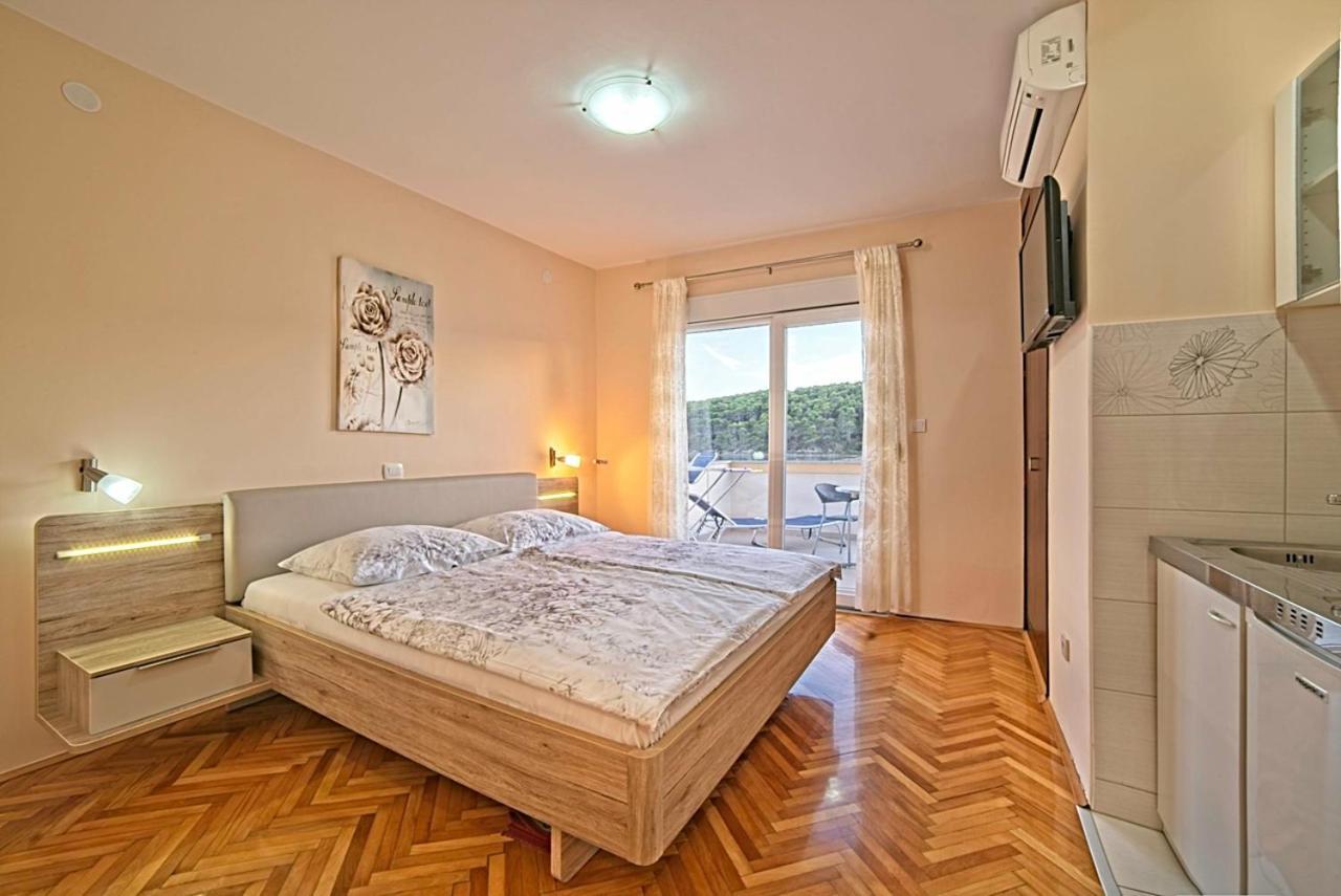 Studio Apartments Peric Rab Kampor Ngoại thất bức ảnh