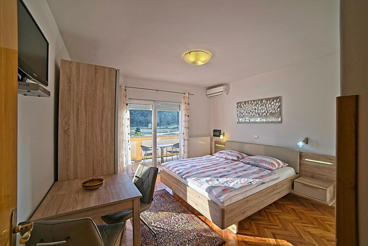 Studio Apartments Peric Rab Kampor Ngoại thất bức ảnh